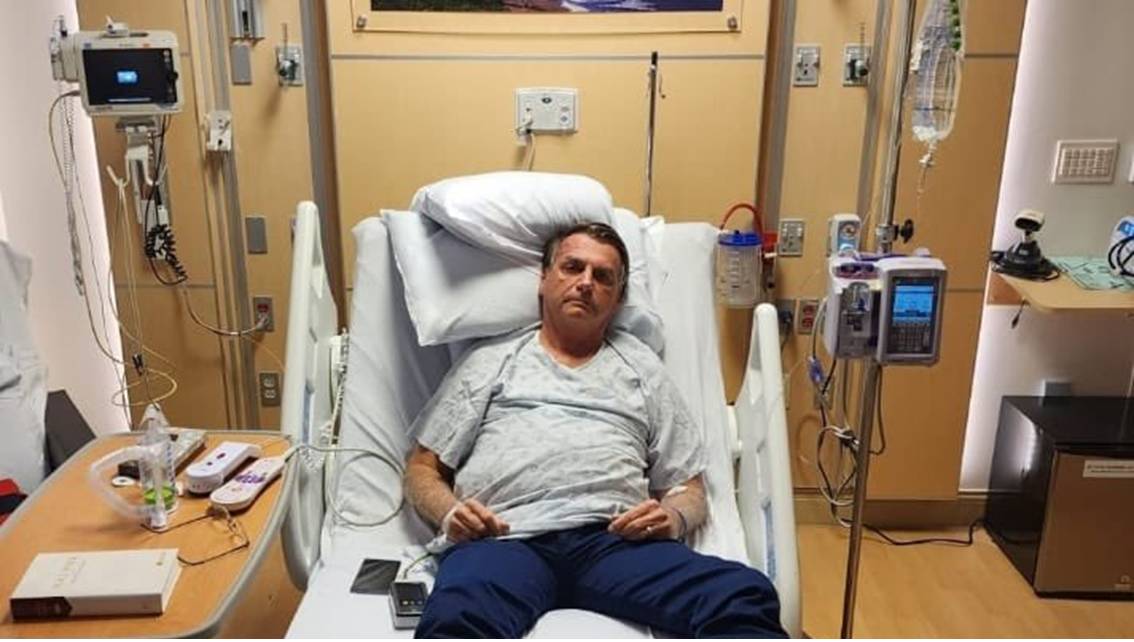 Imagen de la noticia: Jair Bolsonaro, hospitalizado de emergencia en Brasilia por crisis de presión y vómitos