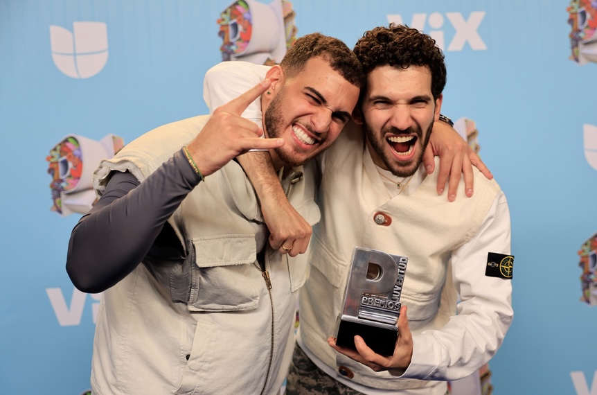 Imagen de la noticia: Alleh y Yorghaki triunfaron en los Premios Juventud 2025 al ritmo del merenguetón