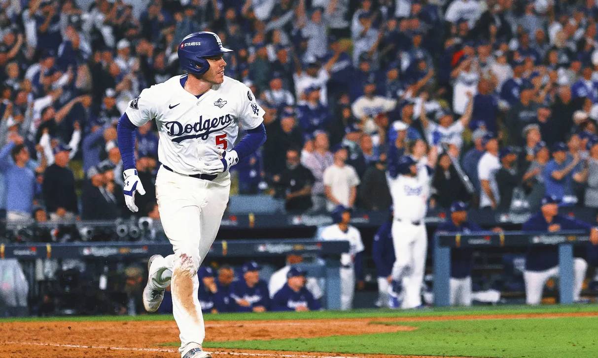 Imagen de la noticia: Jonrón de Freeman define duelo de 18 innings entre Dodgers y Azulejos