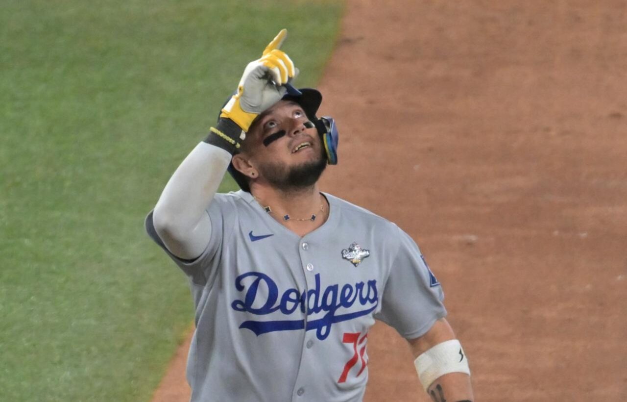 Imagen de la noticia: Miguel Rojas tras dar el batazo de su vida en la Serie Mundial: «Es una gran sensación»
