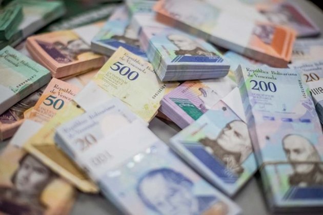 Imagen de la noticia: Inicia pago del segundo mes de aguinaldos empleados y jubilados del sector Educación