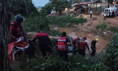 Imagen de la noticia: Un muerto y 2 heridos deja derrumbe de pozo minero en El Callao