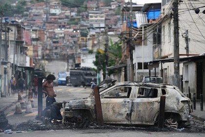 Imagen de la noticia: La Fiscalía de Brasil identificó “lesiones atípicas” en dos de los 121 muertos en la operación policial en Río de Janeiro