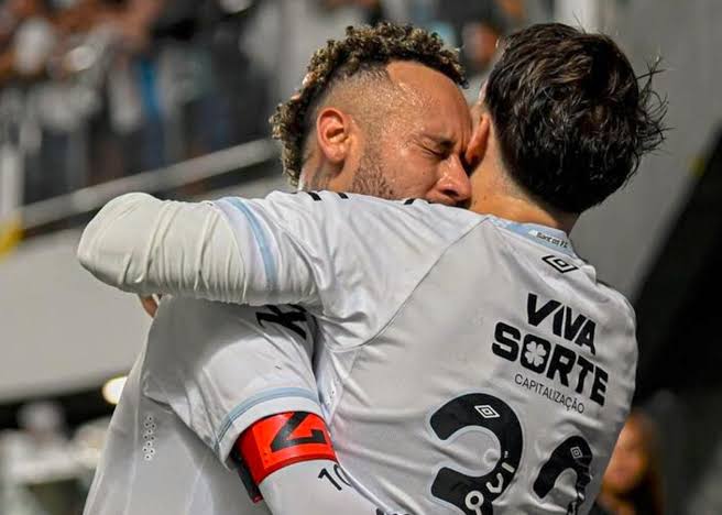 Imagen de la noticia: “Tristeza”: Neymar falló al intentar dos veces uno de sus lujos más famosos y desató una ola de reacciones en las redes