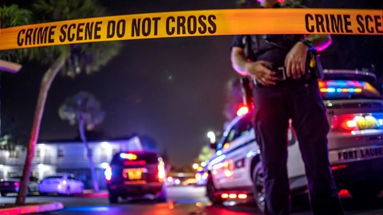 Imagen de la noticia: EEUU: Al menos cuatro personas murieron en un tiroteo masivo que se registró en una fiesta infantil en California