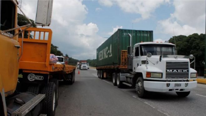 Imagen de la noticia: INTT restringe circulación de transporte de carga pesada durante Año Nuevo