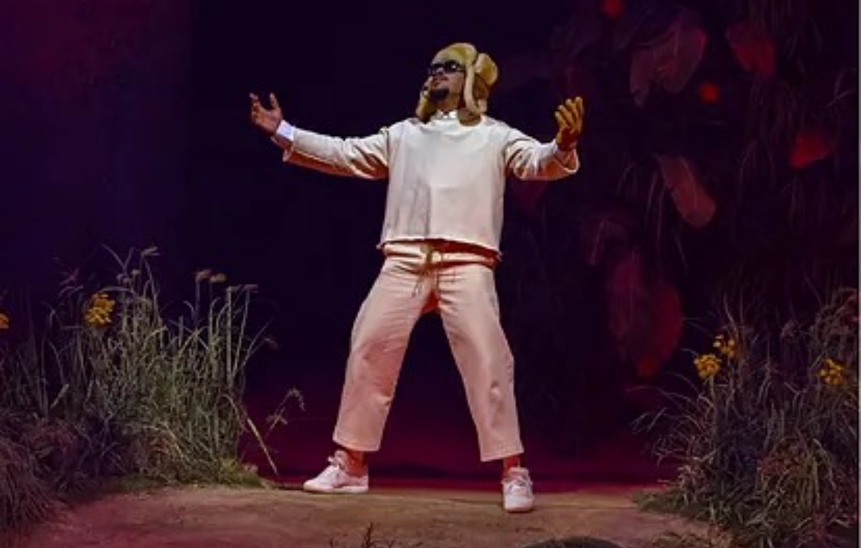 Imagen de la noticia: Bad Bunny comparte adelanto del show en el Super Bowl