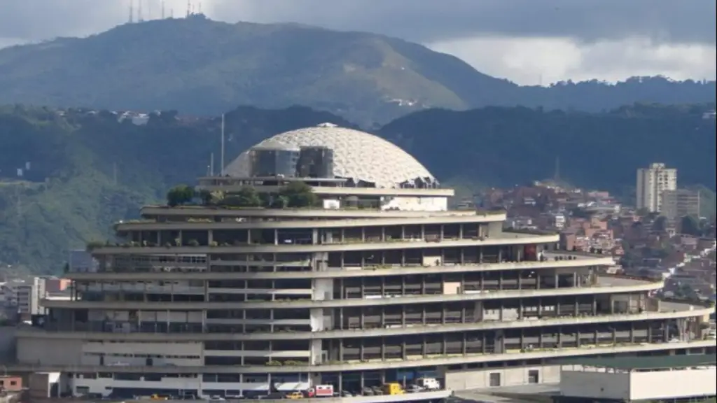 Imagen de la noticia: Ernesto Villegas: El Helicoide cambia de centro de reclusión a sede de la Misión Viva Venezuela