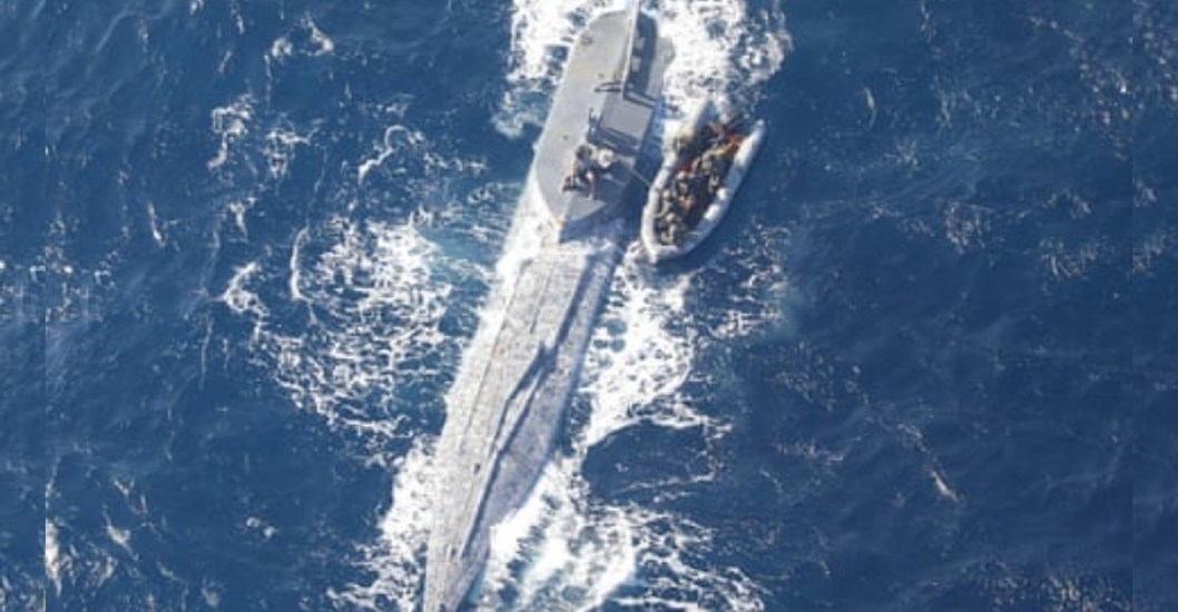 Imagen de la noticia: Golpe al narcotráfico: Incautan narcosubmarino con 10 toneladas de cocaína
