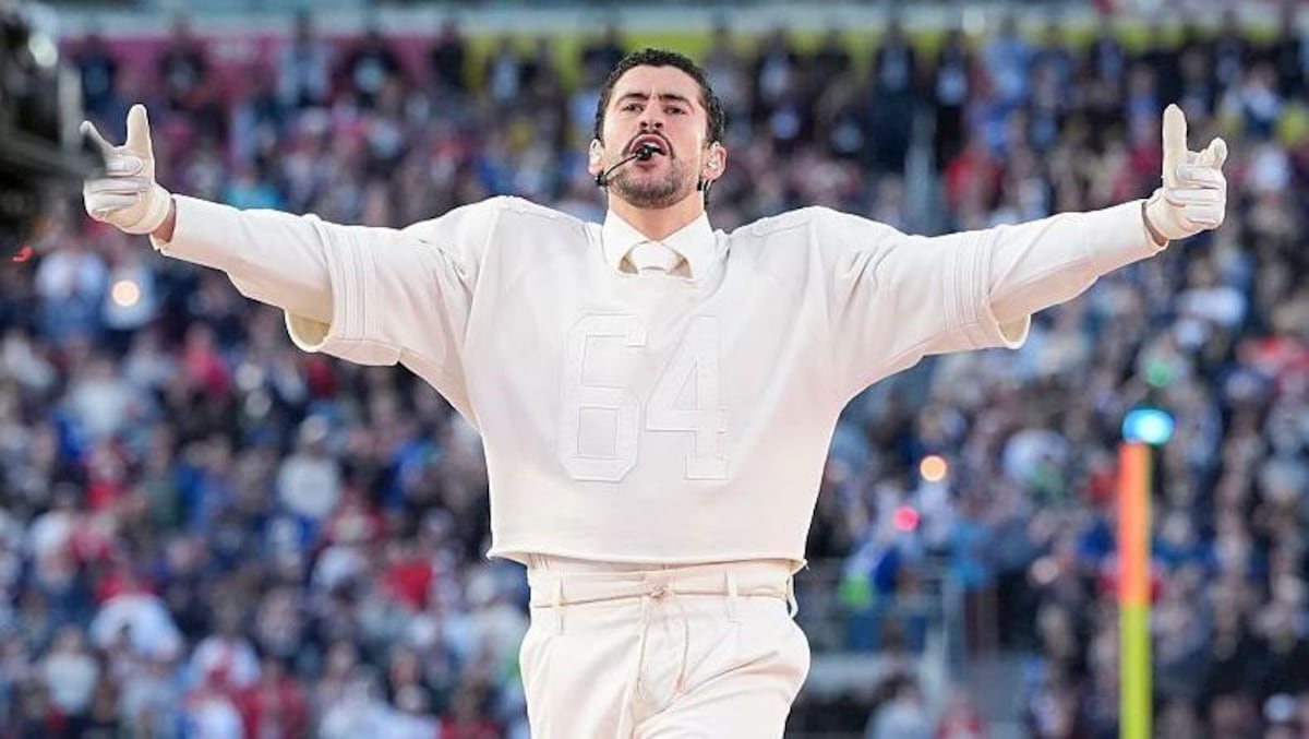 Imagen de la noticia: La frase de Bad Bunny en el Súper Bowl para dar una lección de vida “Lo único más poderoso que el odio es el amor”