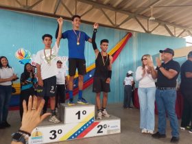 Imagen de la noticia: 120 adolescentes de Cabimas participaron en carrera 3K organizada para commemorar Día Nacional de la Juventud