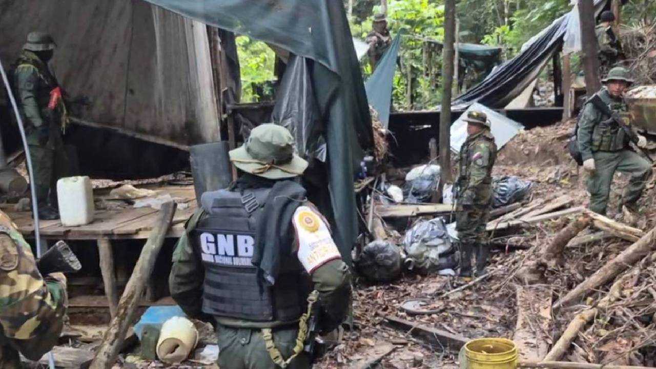 Imagen de la noticia: FANB desmantela laboratorio de cocaína en el Zulia