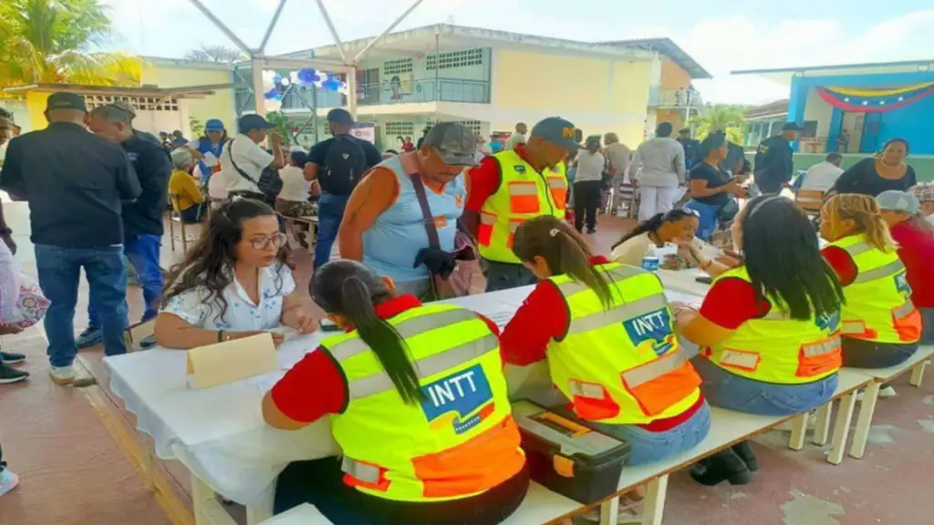 Imagen de la noticia: INTT anuncia operativos especiales: Entérate dónde y cuándo podrás actualizar tus datos