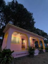 Imagen de la noticia: Vive la experiencia del ‘Conejo Malo’: Así es la réplica de su famosa casita en Venezuela