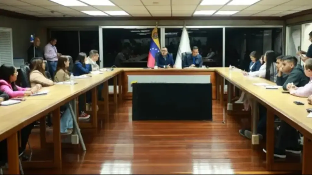 Imagen de la noticia: Ministerio de Educación Superior instala mesa para revisar la matrícula de la Universidad Santa María