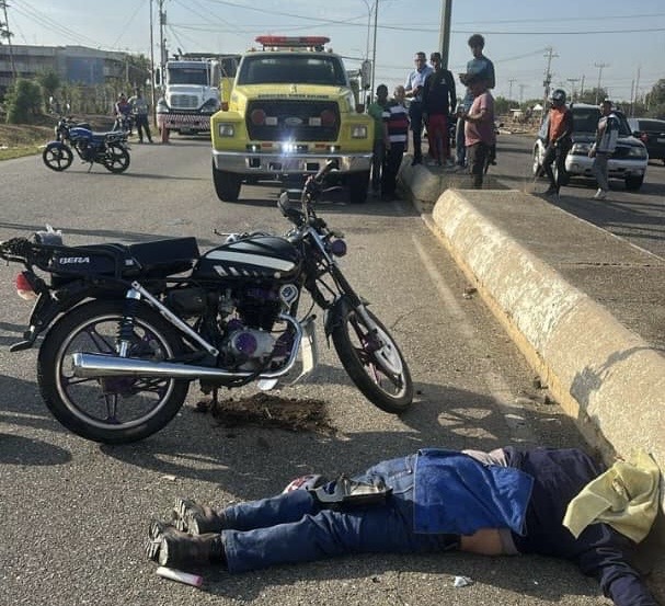 Imagen de la noticia: Municipio Simon Bolívar: Fallece un anciano y Tres personas quedan heridas en fuente choque en El Prado