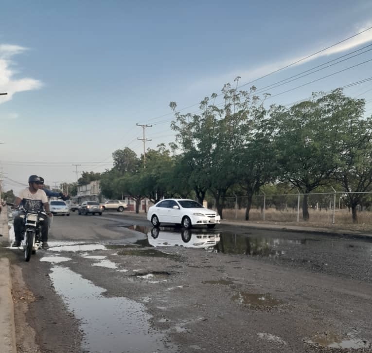 Imagen de la noticia: Municipio Cabimas: Vargas asegura que PDVSA se debe de abocar a rescatar la Hollywood y los Campos Petróleros