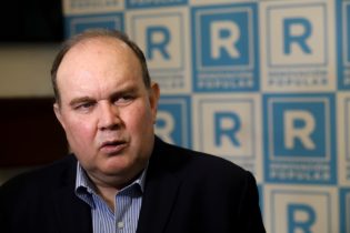 Imagen de la noticia: Candidato presidencial en Perú propone expulsar a migrantes irregulares venezolanos