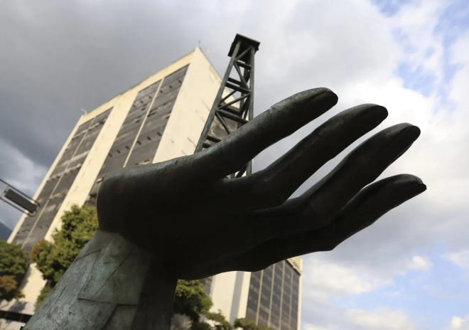 Imagen de la noticia: Pdvsa acumula deuda de 3.300 millones de dólares con la italiana Eni