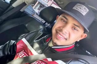 Imagen de la noticia: Venezolano demanda a EE.UU. por $1.3 millones tras ser deportado a una cárcel en El Salvador