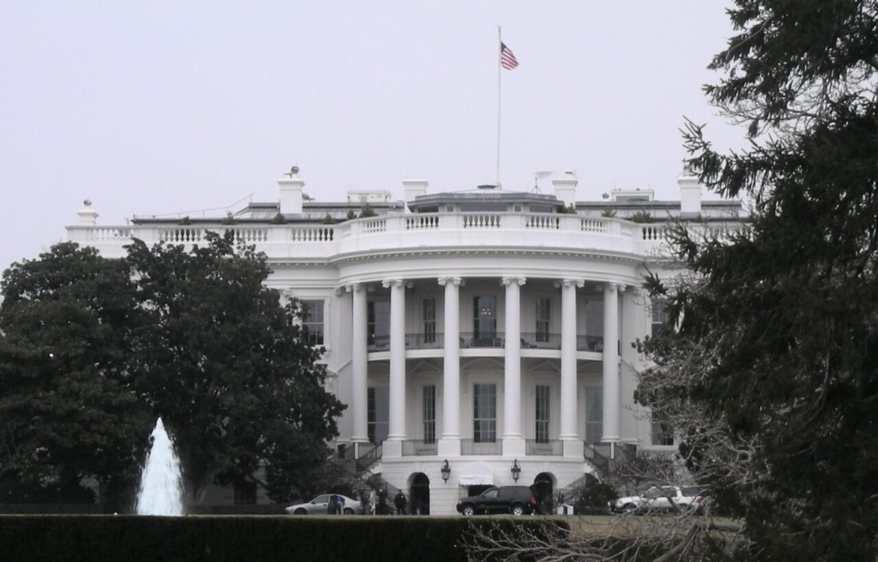 Imagen de la noticia: Investigan posible tiroteo en las cercanías de la Casa Blanca