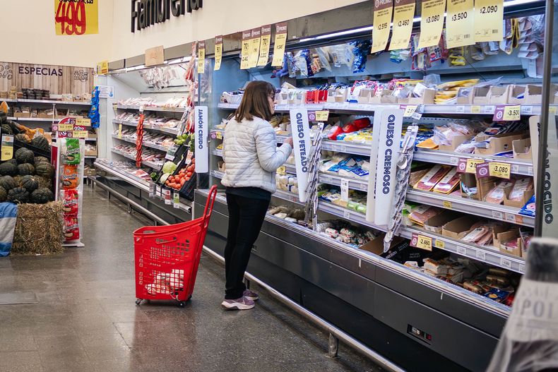 Imagen de la noticia: Canasta básica alimentaria de Maracaibo aumenta 10,84 % en bolívares en marzo