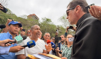Imagen de la noticia: Trabajadores exigen a EE. UU. mediar por mejoras salariales en Venezuela