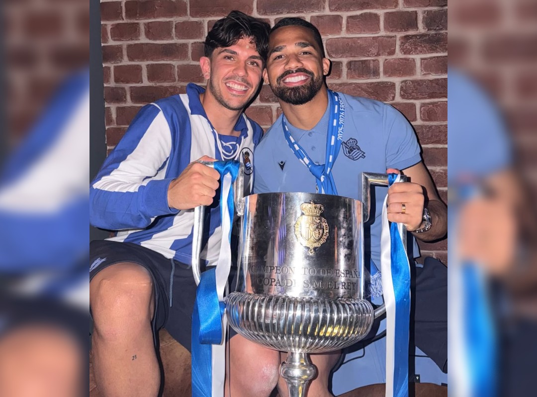 Imagen de la noticia: Así fue la celebración de Aramburu y Herrera tras su triunfo con la Real Sociedad en la Copa del Rey