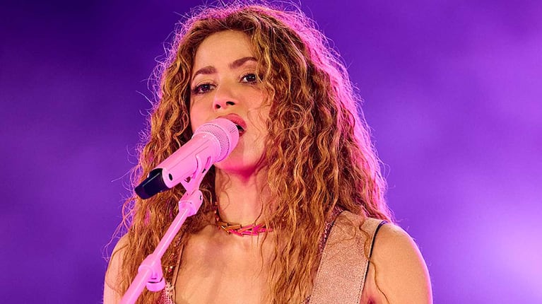 Imagen de la noticia: Cuenta regresiva en Copacabana: Shakira llega a Brasil para un evento que hará historia