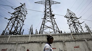 Imagen de la noticia: Sistema eléctrico en terapia intensiva: solo opera al 36% de su capacidad mientras el interior del país sufre apagones