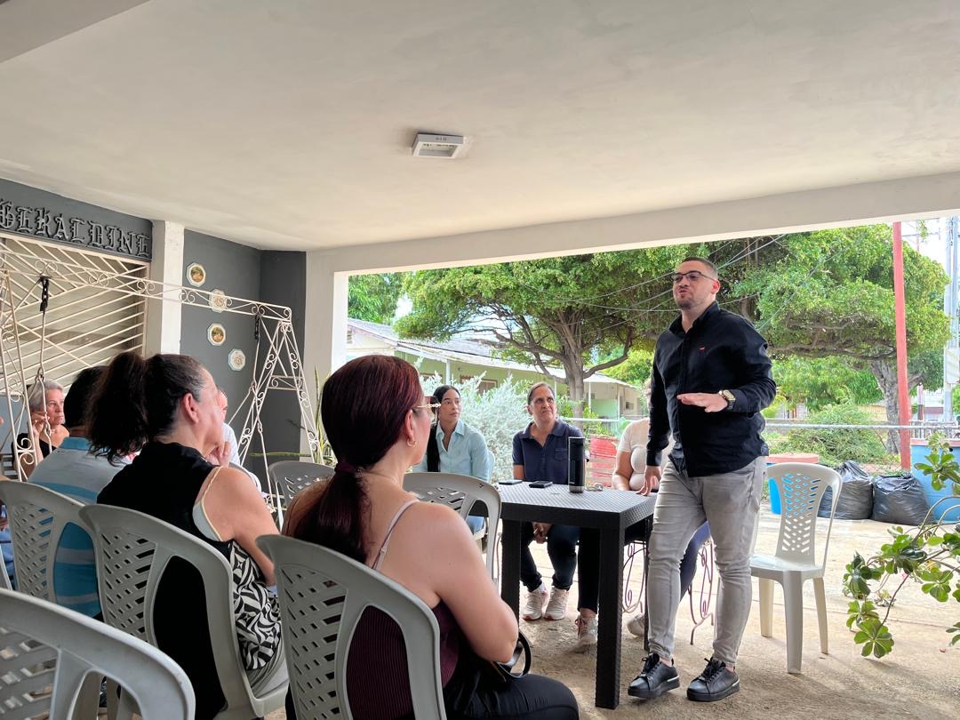 Imagen de la noticia: Concejal Eduardo Rivero convoca a la juventud de Cabimas a inscribirse en el Registro Electoral: «El cambio se construye con el voto»