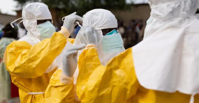 OMS declara emergencia por brote de ébola en la RDC y Uganda