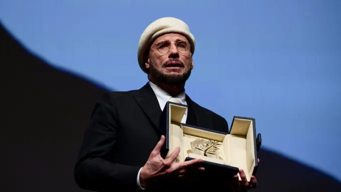 Imagen de la noticia: John Travolta recibe una Palma de Oro honorífica en Cannes: «Esto va más allá del Óscar»