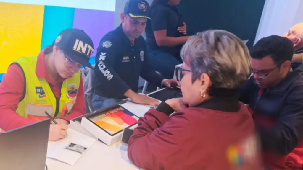 Imagen de la noticia: Activan operativo especial del INTT para tramitar licencias, placas y RCV este martes