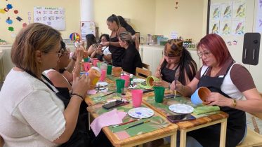 Imagen de la noticia: IMMUJER realizó jornada de arte y bienestar para las madres que laboran en las dependencias del Gobierno Municipal