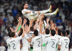 Imagen de la noticia: Real Madrid: así fue la gran despedida de Dani Carvajal y David Alaba
