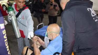 Imagen de la noticia: Defensoría del Pueblo interviene para rescatar a anciano en estado crítico tras ser desalojado de su hogar