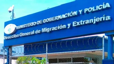 Imagen de la noticia: Costa Rica abre la puerta a la regularización de miles de migrantes venezolanos