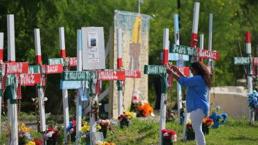 Imagen de la noticia: Incidente de tráfico de migrantes dejó 53 muertos: líder de la organización criminal se declara culpable