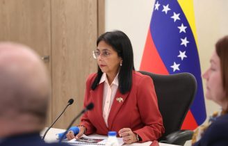 Imagen de la noticia: Delcy Rodríguez confirmó contactos con el FMI para abordar la liberación de recursos bloqueados en el exterior