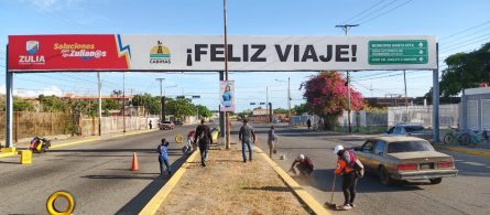 Imagen de la noticia: Cuadrillas del Gobierno Municipal continúan desplegadas en la Avenida Intercomunal