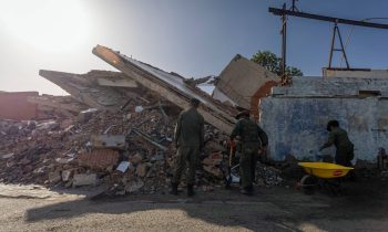 Imagen de la noticia: Balance al 15 julio: Asciende a 4.829 la cifra de muertos por los terremotos de hace tres semanas en el país