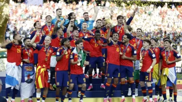 Imagen de la noticia: ¡Honor al campeón! Adidas lanzará el esperado uniforme de España con dos estrellas a partir de esta fecha