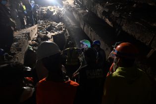 Imagen de la noticia: Gobierno convoca a familiares a pruebas voluntarias de ADN para identificar a víctimas del doble terremoto