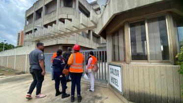 Imagen de la noticia: Brigadas Municipales avanzan con el plan de Evaluación de Riesgo en Infraestructuras de Cabimas