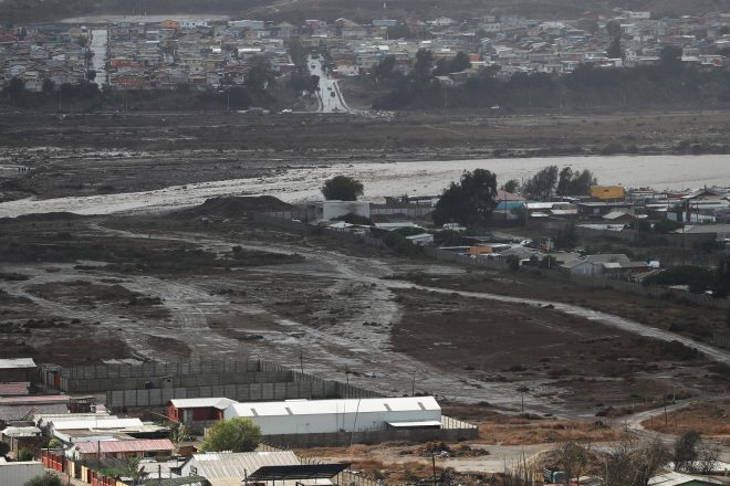 Imagen de la noticia: Aumenta a 13 el número de fallecidos por fuerte temporal en Chile