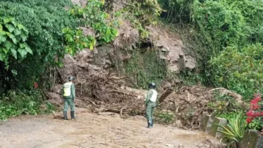 Imagen de la noticia: Lluvias bloquean el paso en la vía Mérida-Barinas