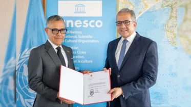 Imagen de la noticia: Ernesto Villegas presenta carta credenciales como embajador de Venezuela ante la Unesco