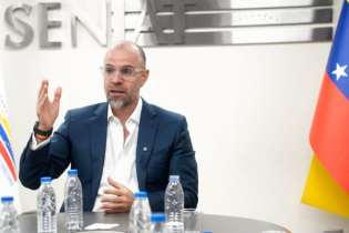 Imagen de la noticia: Seniat suspende sanciones por no exhibir el RIF en comercios: conozca los detalles de la medida