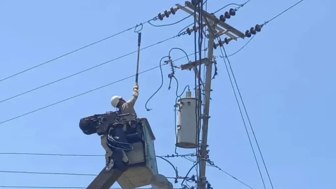 Imagen de la noticia: Plan Venezuela Renace: restituyen servicio eléctrico en La Guaira casi en su totalidad